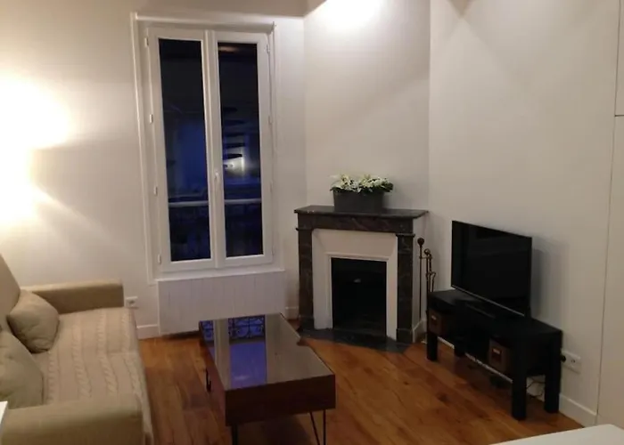 Apartment Cosy And Chic Flat In Saint Germain Paris